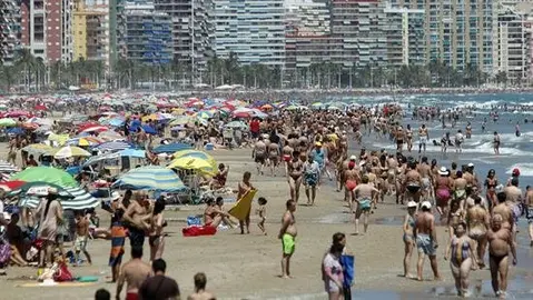 Empresarios de playas dicen que crecer cada a&ntilde;o en turistas no es sostenible