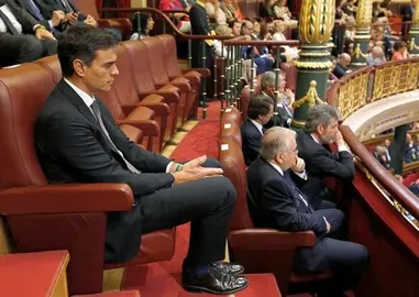 Pol&iacute;ticos sin esca&ntilde;o