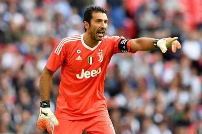Un Juventus sin Bonucci se juega ante el Lazio la Supercopa italiana