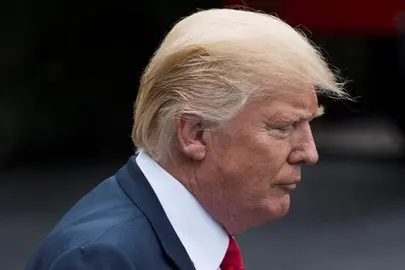 Trump dice que Kim Jong-un tom&oacute; una decisi&oacute;n "muy sabia" al no atacar Guam