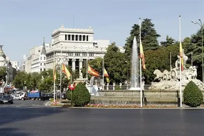 Madrid recuerda con silencio y aplausos a v&iacute;ctimas del yihadismo en Catalu&ntilde;a