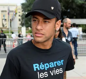 El sindicato de futbolistas franceses defiende a Neymar y ataca al Bar&ccedil;a
