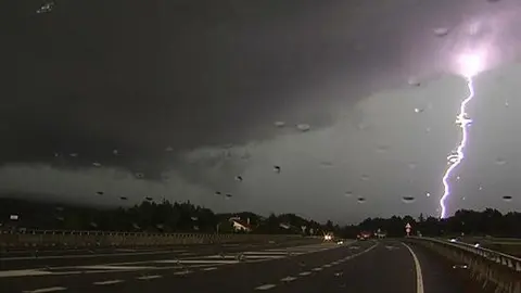 Veintisiete provincias en alerta por tormentas, lluvias o temperaturas altas