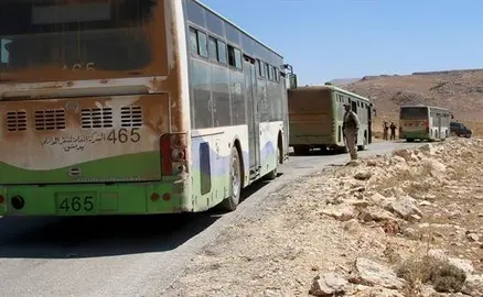 Comienza la evacuaci&oacute;n del EI de la zona fronteriza del L&iacute;bano y Siria