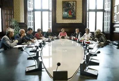 La Mesa de Parlament omite de nuevo la Ley del Refer&eacute;ndum y tambi&eacute;n la de "desconexi&oacute;n"