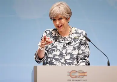 May prev&eacute; pagar hasta 54.500 millones de euros por el "brexit", seg&uacute;n The Times