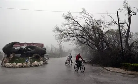 El hurac&aacute;n "Irma" deja nuevas amistades en los refugios