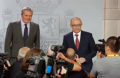 El Estado asumir&aacute; pagos no esenciales de Catalu&ntilde;a para evitar que se desv&iacute;en al 1-O