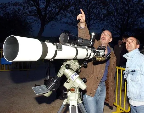 El eclipse parcial de Luna de hoy podr&aacute; verse muy poco en Espa&ntilde;a