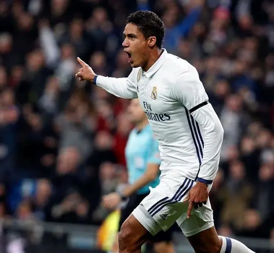 Varane sufre una lesi&oacute;n muscular de grado 2 en el b&iacute;ceps femoral izquierdo