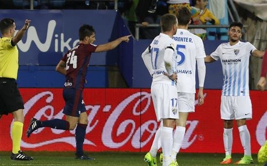 3-0. El Eibar gana al Málaga al aprovechar sus pocas ocasiones