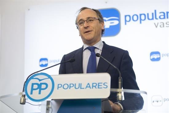 Alfonso Alonso seguirá como presidente del PP vasco al ser el único candidato