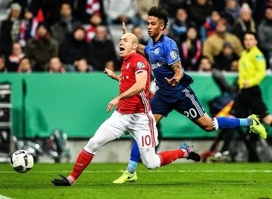 Un Bayern en racha goleadora visita al Colonia y el Dortmund recibe al Leverkusen