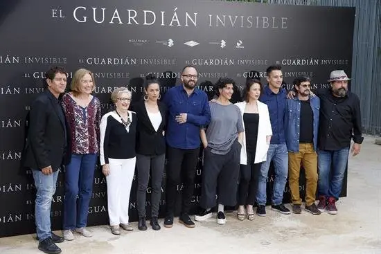 El equipo de "El guardi&aacute;n invisible" se desmarca de su actriz Miren Gazta&ntilde;aga