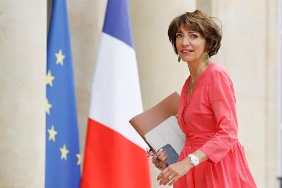 Francia sube los impuestos a los cigarrillos baratos y el tabaco de liar