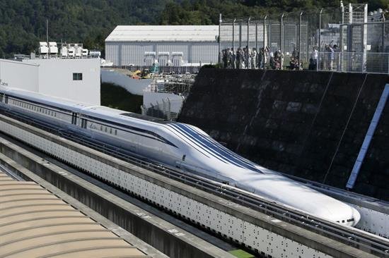 Japón y España, los países con los trenes de alta velocidad más puntuales