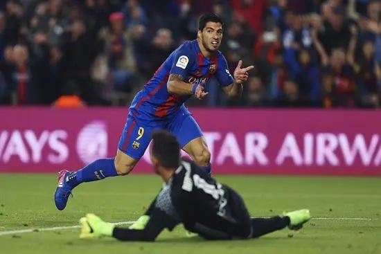Barcelona y Valencia empatan (2-2) tras un primer tiempo loco