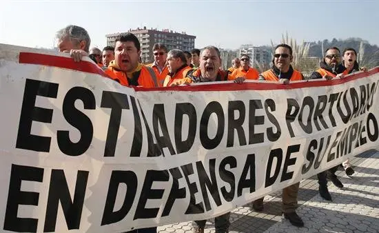El Gobierno espera que los estibadores y la patronal cierren un acuerdo esta tarde
