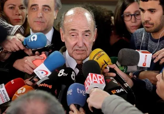 F&egrave;lix Millet libra a Miquel Roca de comparecer en el juicio del caso Palau