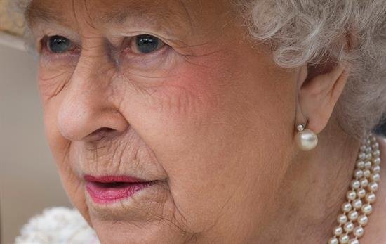 Isabel II cancela una visita a Scotland Yard tras el ataque en Londres