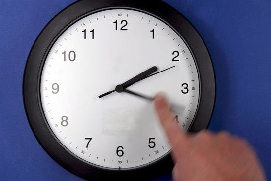 Los relojes europeos se adelantan una hora esta madrugada