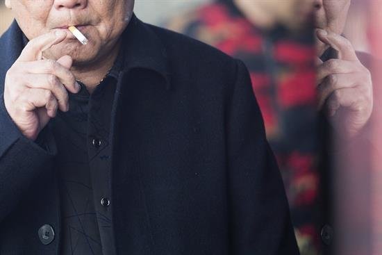El consumo de tabaco no baja porque "los fumadores difíciles" siguen fumando