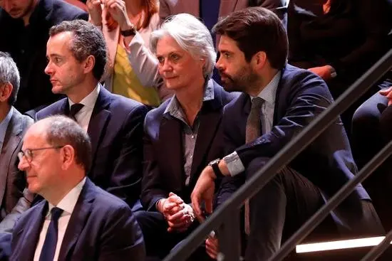 La esposa de Fillon pudo falsificar un documento para justificar su empleo
