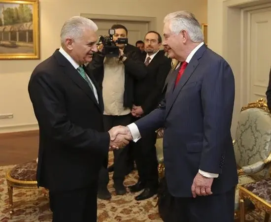 El secretario de Estado de EEUU visita Turqu&iacute;a para tratar sobre la ofensiva en Siria