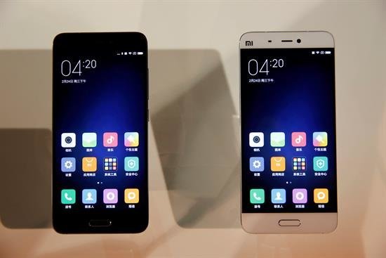 Xiaomi lanza el Mi6, un "teléfono estrella" para recuperar el mercado perdido