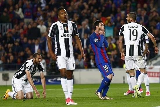 La Juve, a semifinales, tras empatar en el Camp Nou