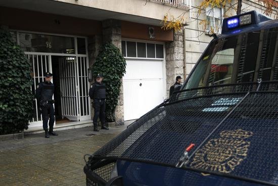 La Policía registra la casa del expresidente de la Generalitat Jordi Pujol