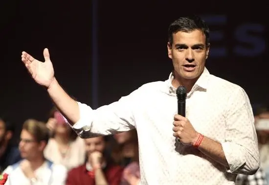 S&aacute;nchez dice que el PSOE "no es patrimonio de tres o cuatro", sino de los afiliados