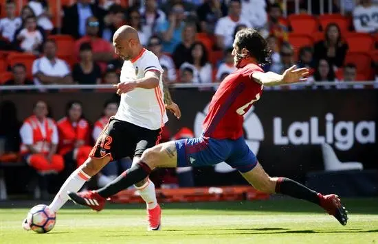 4-1. El Valencia gole&oacute; a un Osasuna hundido