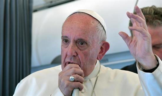 El Papa espera que "salga la verdad" sobre el caso de ONGs y traficantes