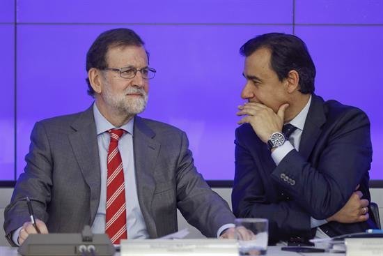 Rajoy insta a Puigdemont a "dar la cara" y ve "intolerable" su "chantaje"