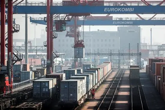 El d&eacute;ficit comercial crece un 45,6 % hasta marzo, con 7.199,3 millones