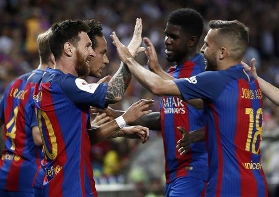 3-1. Messi y Neymar consuelan al Barcelona