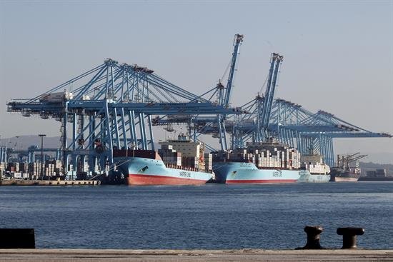 De la Serna teme que en "días" haya empresas que abandonen los puertos españoles