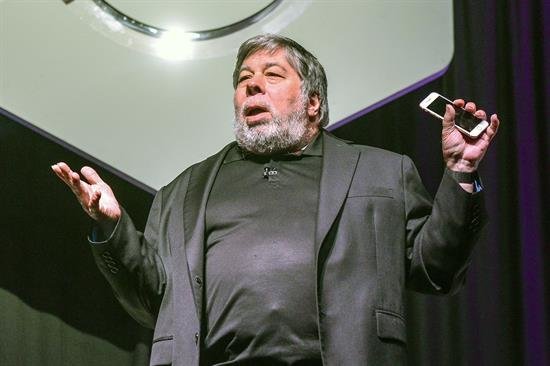 Wozniak, cofundador de Apple, duda de que las máquinas desplacen a las personas