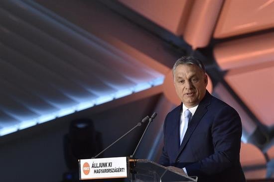 Orbán arremete contra la UE diciendo que no desea un "reinado europeo"
