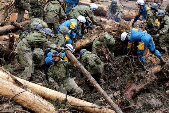 Continúa la búsqueda de 30 desaparecidos en las lluvias torrenciales en Japón