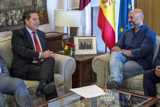 Garc&iacute;a-Page ofrece a Podemos entrar en el Gobierno de Castilla-La Mancha