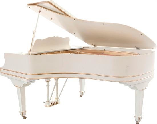 El legendario piano de cola de Elvis Presley, a la venta en eBay