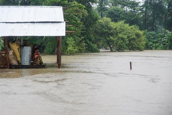 La "mayor parte" de los turistas españoles en Nepal abandonan la zona inundada