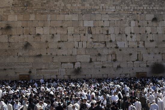 Las Mujeres del Muro instan al Supremo a impedir la ruptura del pueblo judío