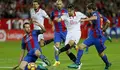 El Barcelona recibe a un Sevilla que se desinfla y el l&iacute;der visita al Legan&eacute;s