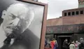 Los comunistas defienden la momia de Lenin con una marcha en la Plaza Roja