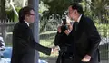 Rajoy y Puigdemont se saludan en la inauguraci&oacute;n del Sal&oacute;n del Autom&oacute;vil