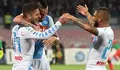 El N&aacute;poles vence 4-1 al Fiorentina y presiona al Roma por la segunda plaza