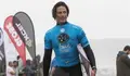 El hawaiano Danny Fuller destaca en el comienzo del Mundial de surf en Chile